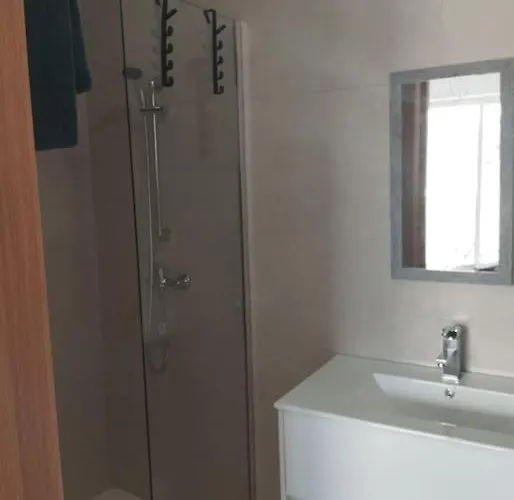 Go Exchange, Block D, 8 Apartment