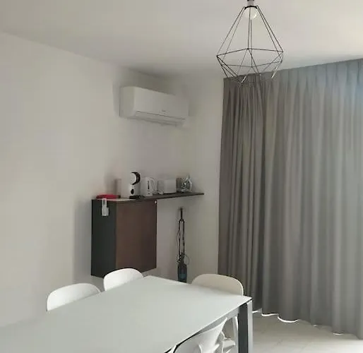 Apartment Go Exchange, Block D, 8