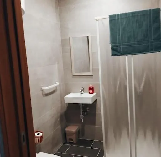 Go Exchange, Block D, 8 *