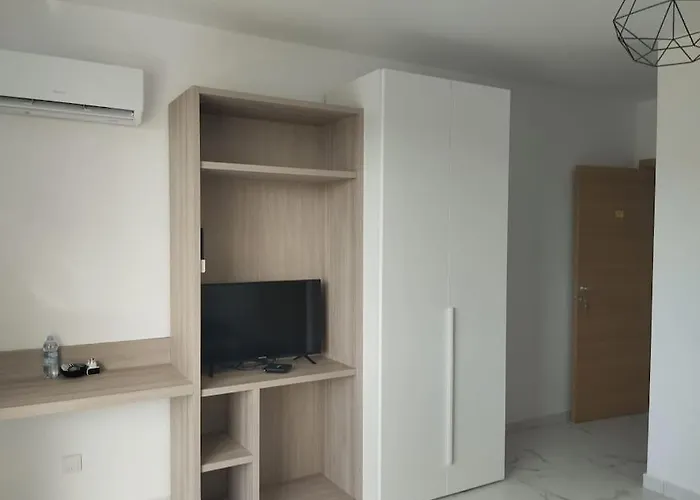 Go Exchange, Block D, 8 St. Paul's Bay